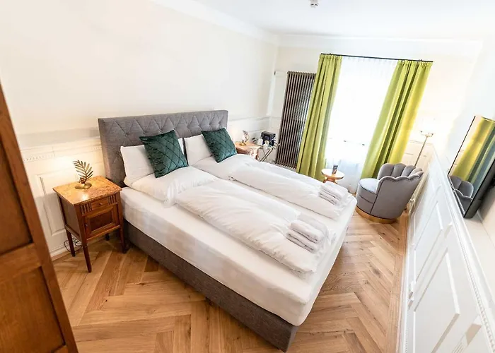 מלון Altstadthotel Bachbraeu ויילהיים אין אוברבאיירן