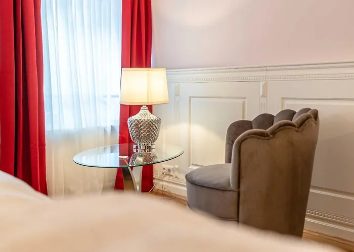 מלון Altstadthotel Bachbraeu ויילהיים אין אוברבאיירן