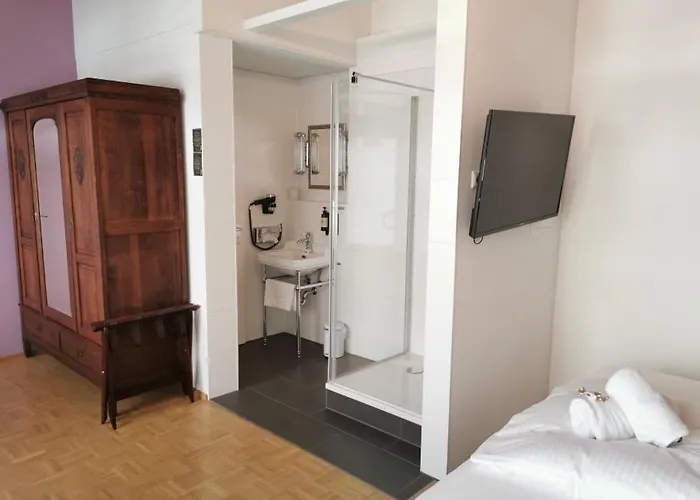 מלון Altstadthotel Bachbraeu