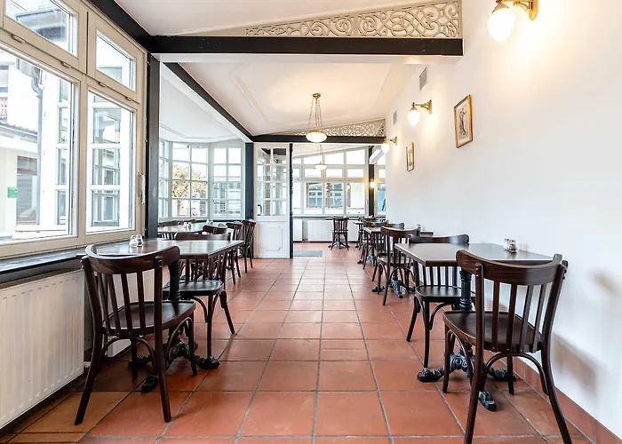 מלון Altstadthotel Bachbraeu ויילהיים אין אוברבאיירן