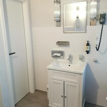 Altstadthotel Bachbraeu فايلهايم إن أوبربايرن