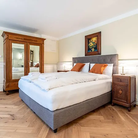 Hotel Altstadthotel Bachbraeu