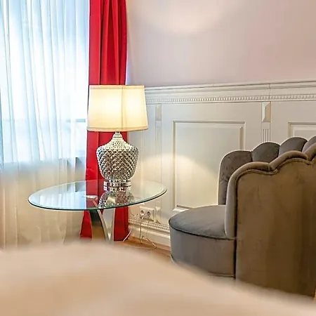 Altstadthotel Bachbraeu * فايلهايم إن أوبربايرن