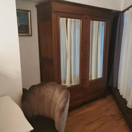 Altstadthotel Bachbraeu Hotel *